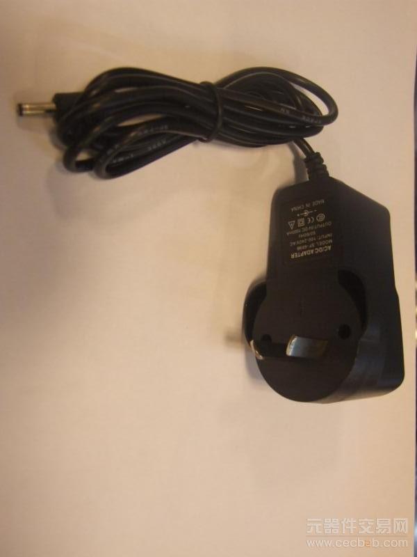 电源适配器图片